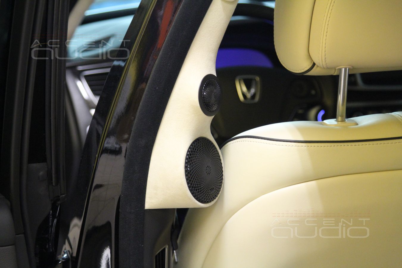 Подиумы в центральные стойки