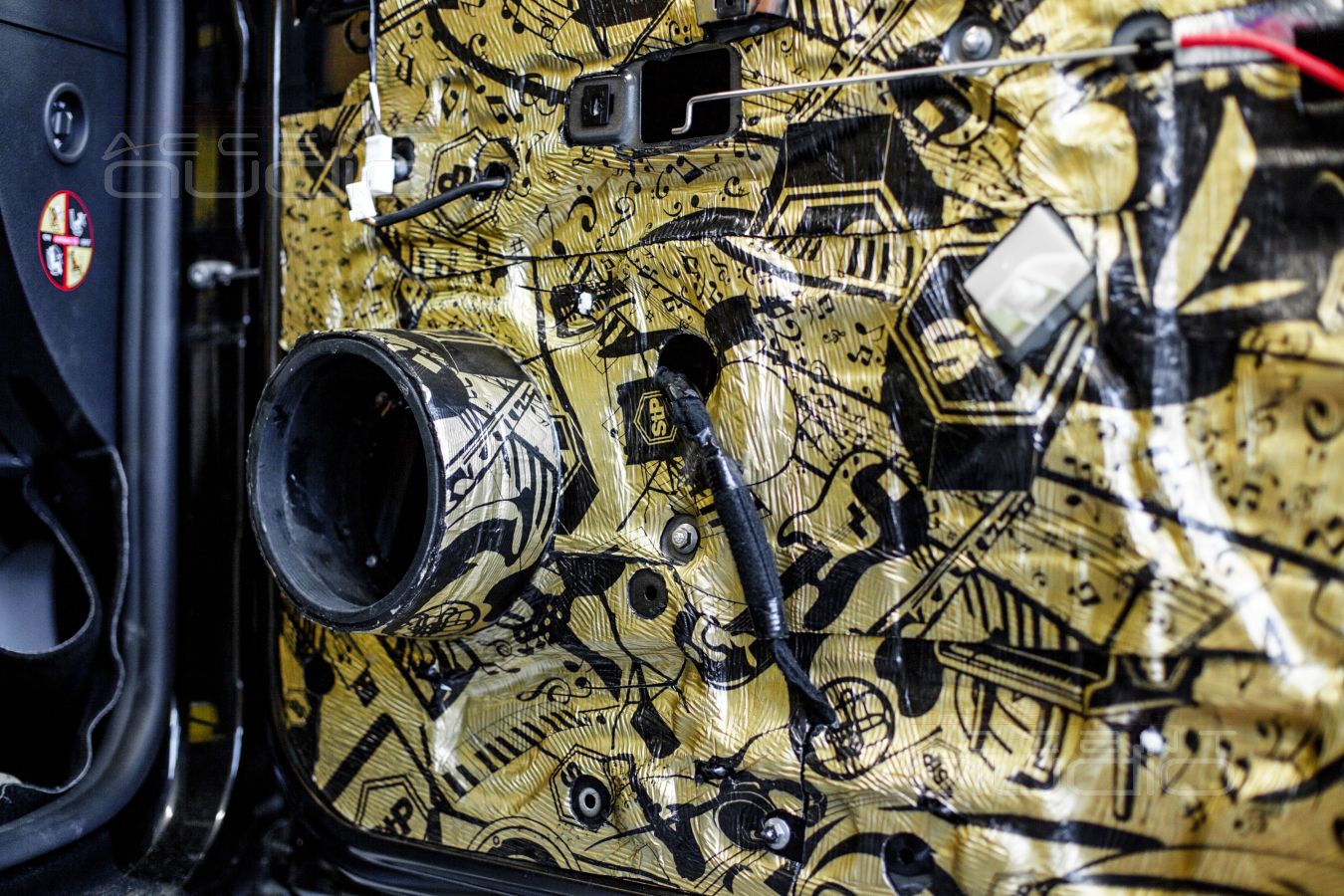 Аудиоподготовка дверей и установка акустики Focal MW ES165K (HPVE1078) в Renault Duster