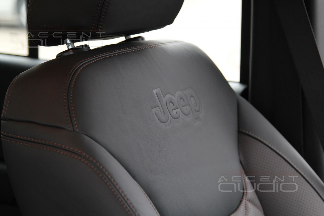 Эксклюзивный кожаный салон Jeep Wrangler