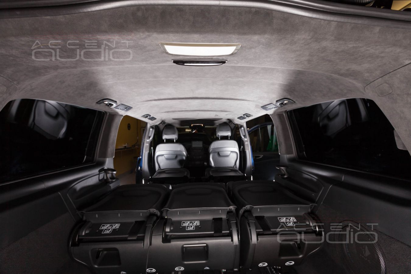 Перетяжка потолка в настоящую алькантару: темный, роскошный потолок в Vito