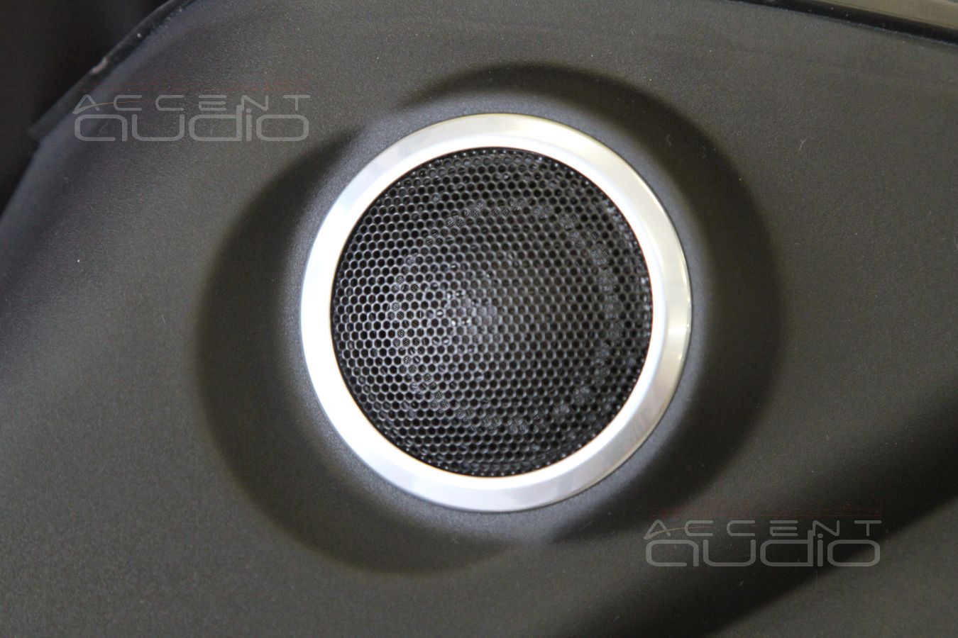 Установка роскошных пищалок в заводские места…….