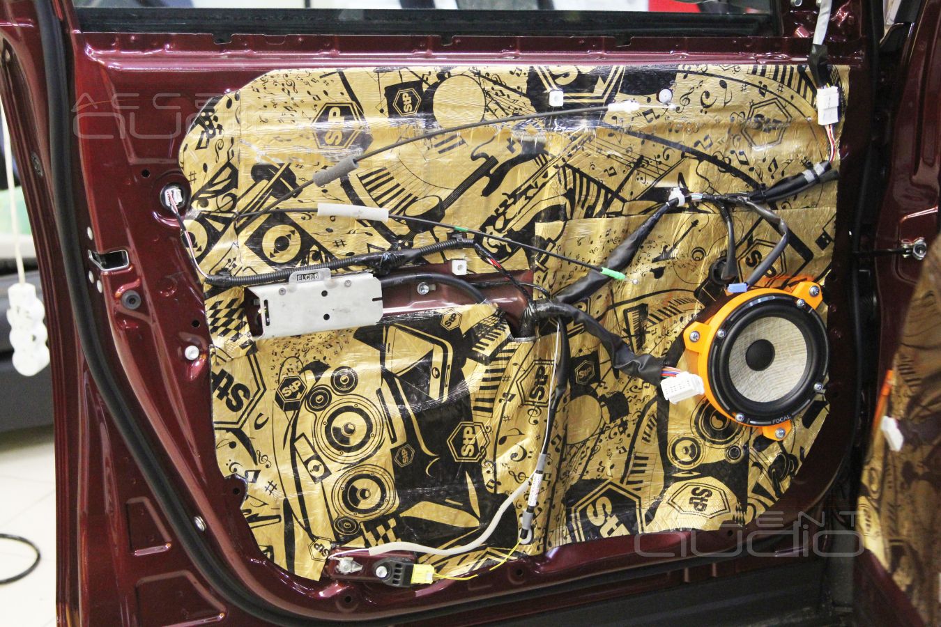 3D печать, установка фронтальной акустики и аудиоподготовка передних дверей Toyota Rav4 1. Виброизол