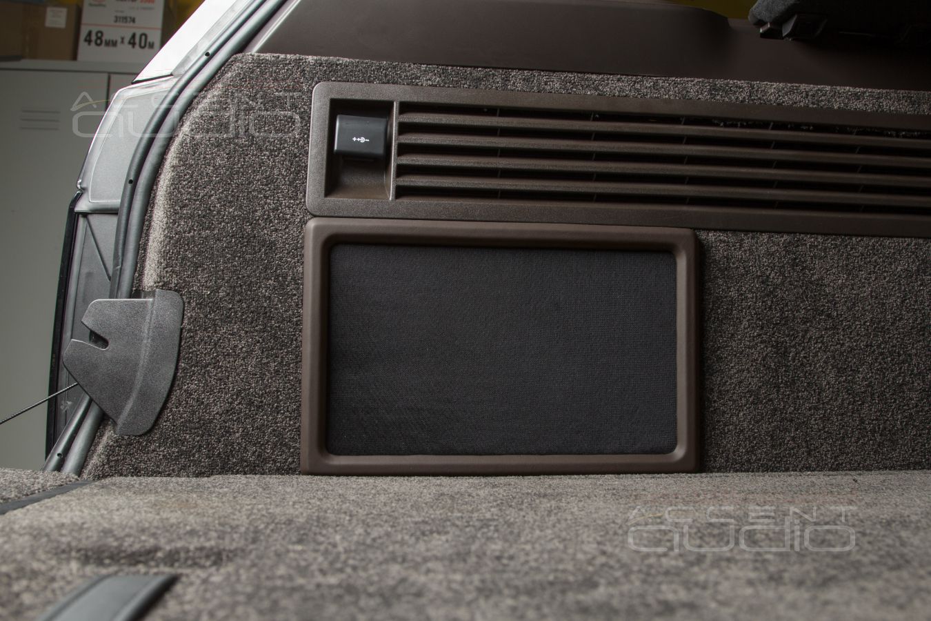 Самый музыкальный бас в Ranger Rover с сабвуфером Dego