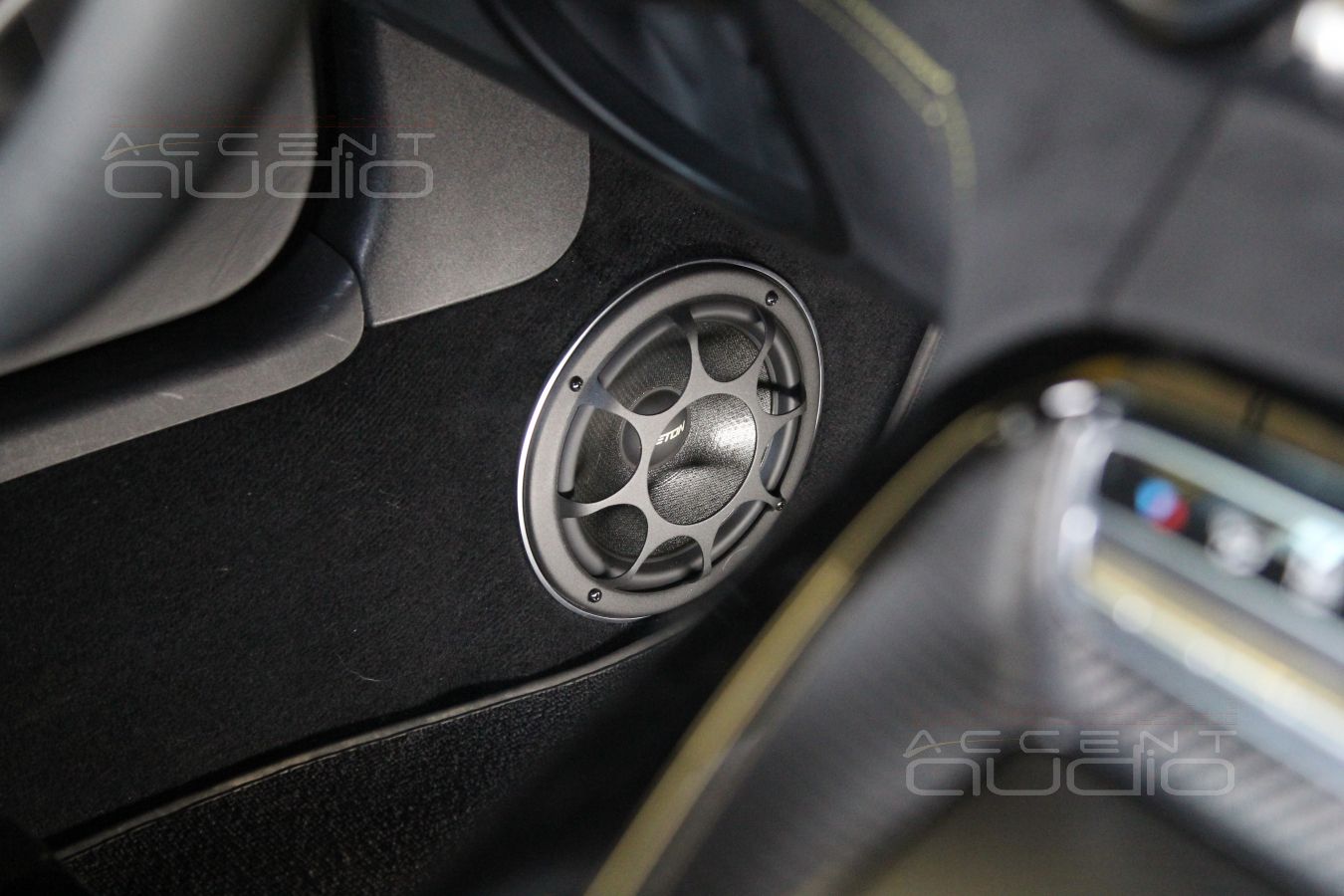 Установка мидбасов Eton MAS 160 в Mercedes-Benz GT