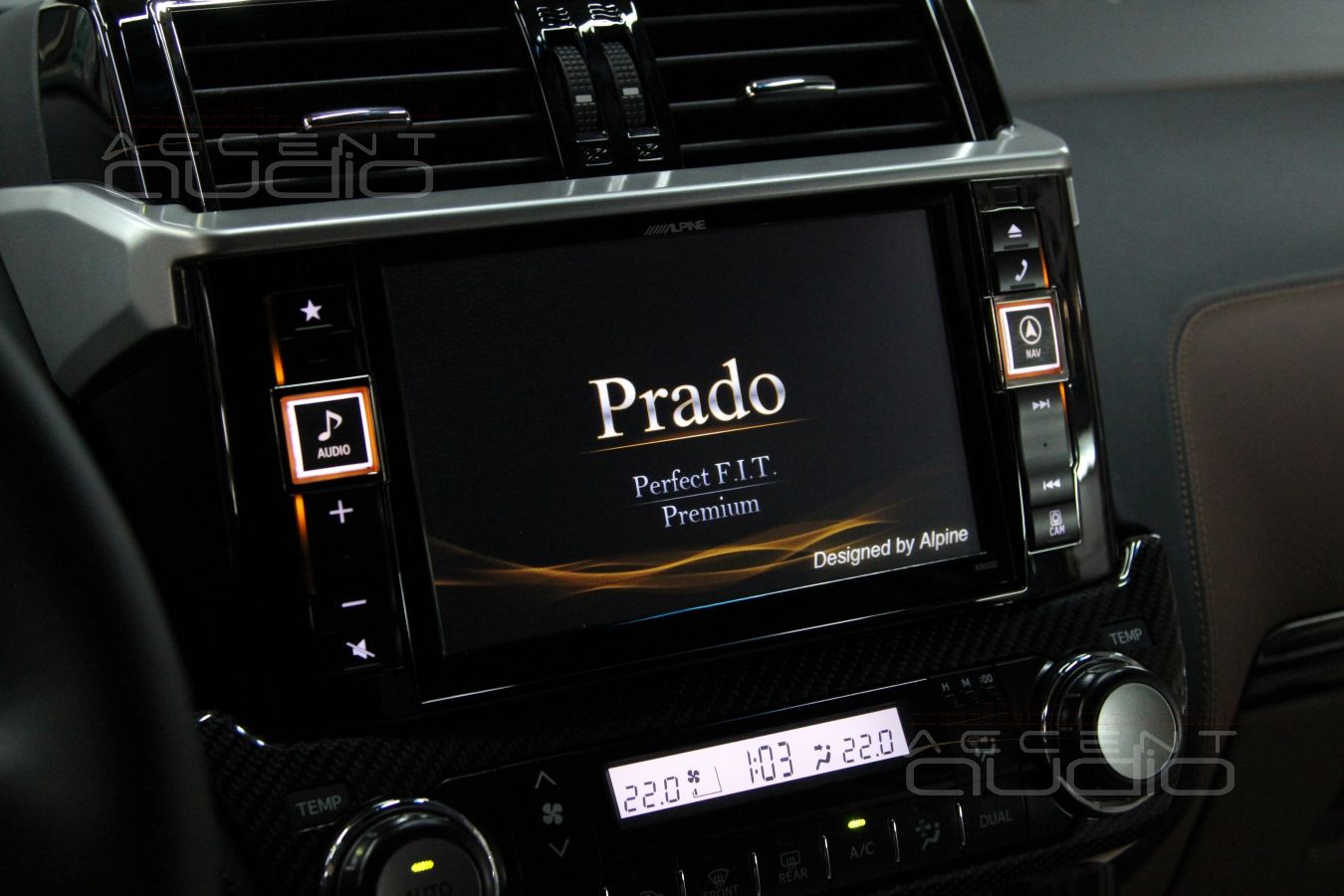 Новый Toyota Prado 150 + новый Alpine X800D = все работает…