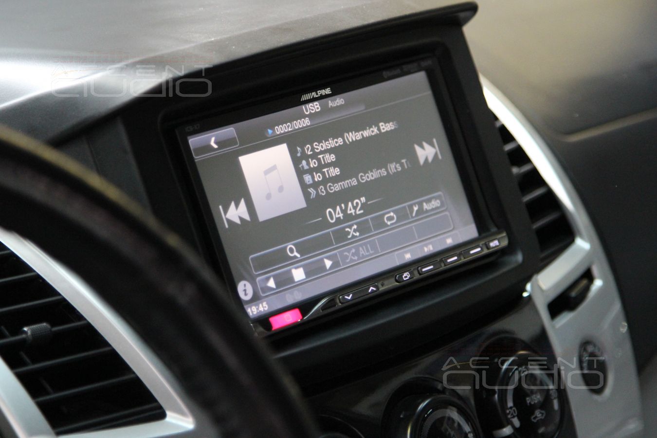 Мультимедиа для Mitsubishi Pajero Sport 2013: новое по-старому
