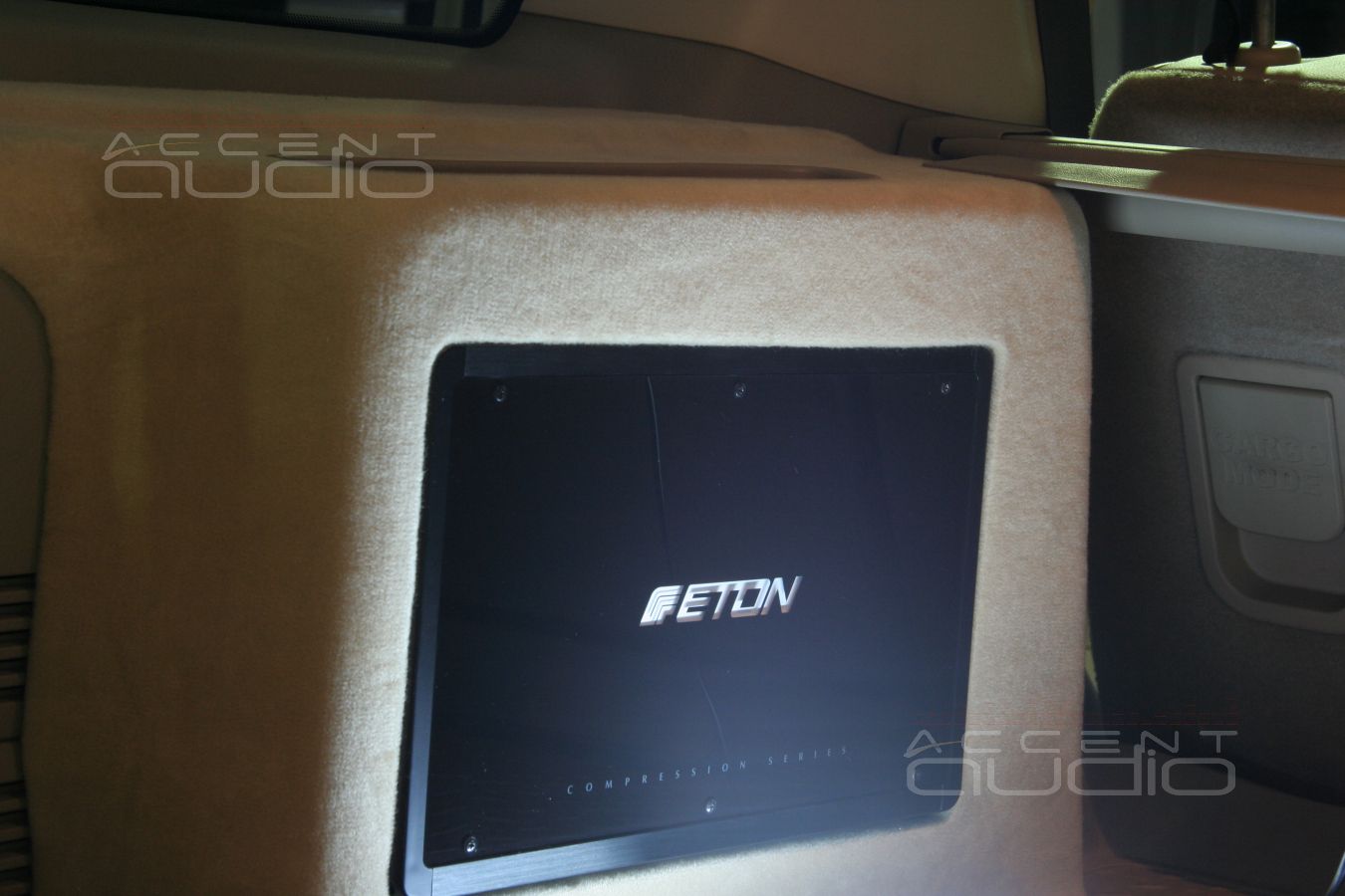 Установка усилителя и сабвуфера в старый Explorer