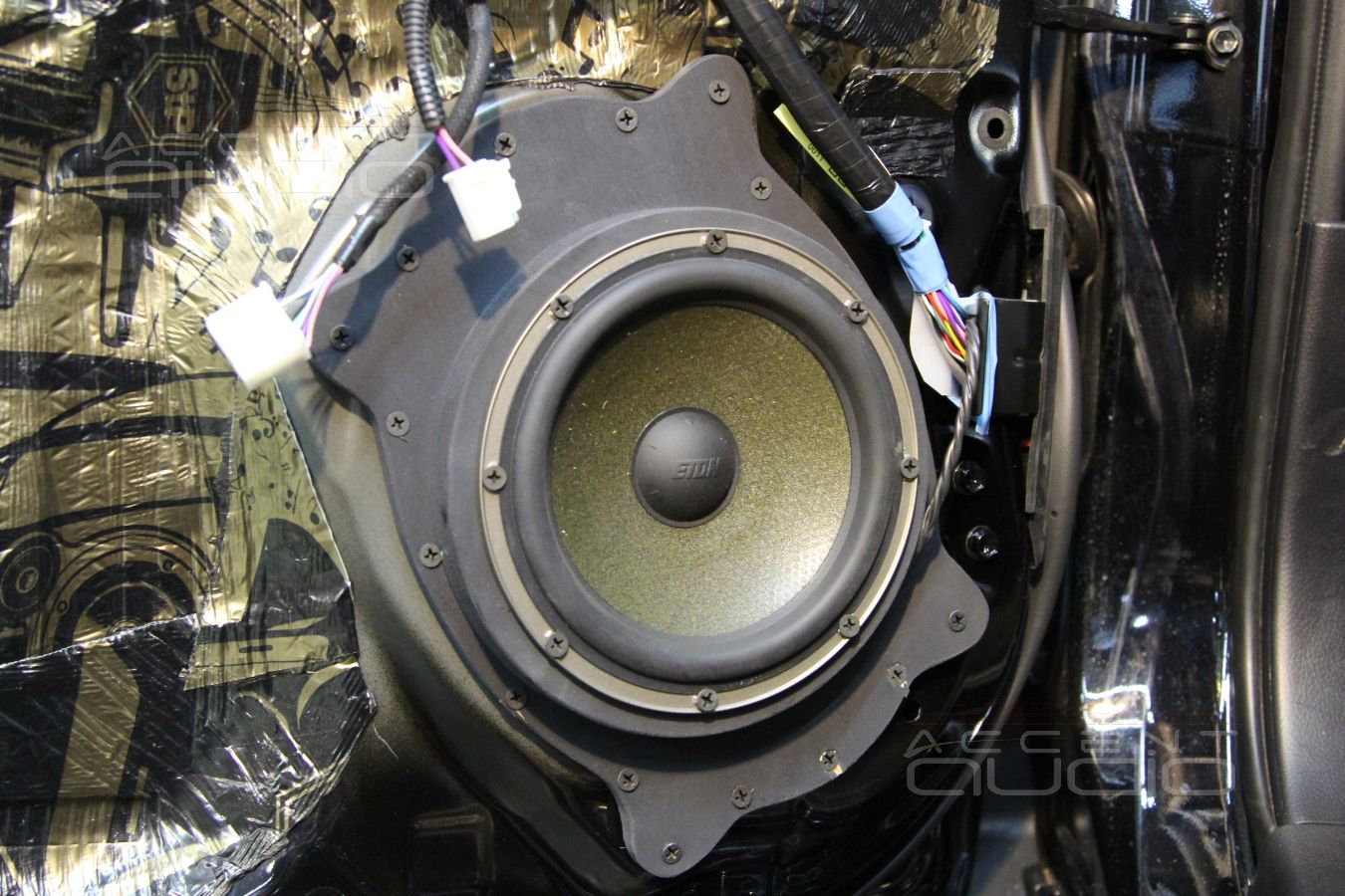 Старое по-новому: процессорная аудиосистема в Toyota Land Cruiser Prado