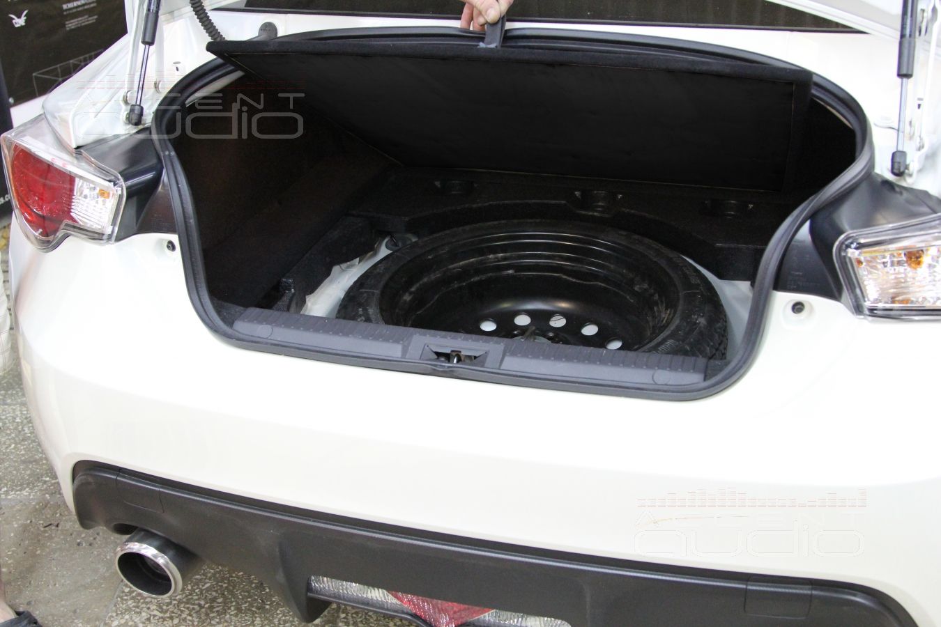 Новый пол в багажном отсеке Toyota GT86