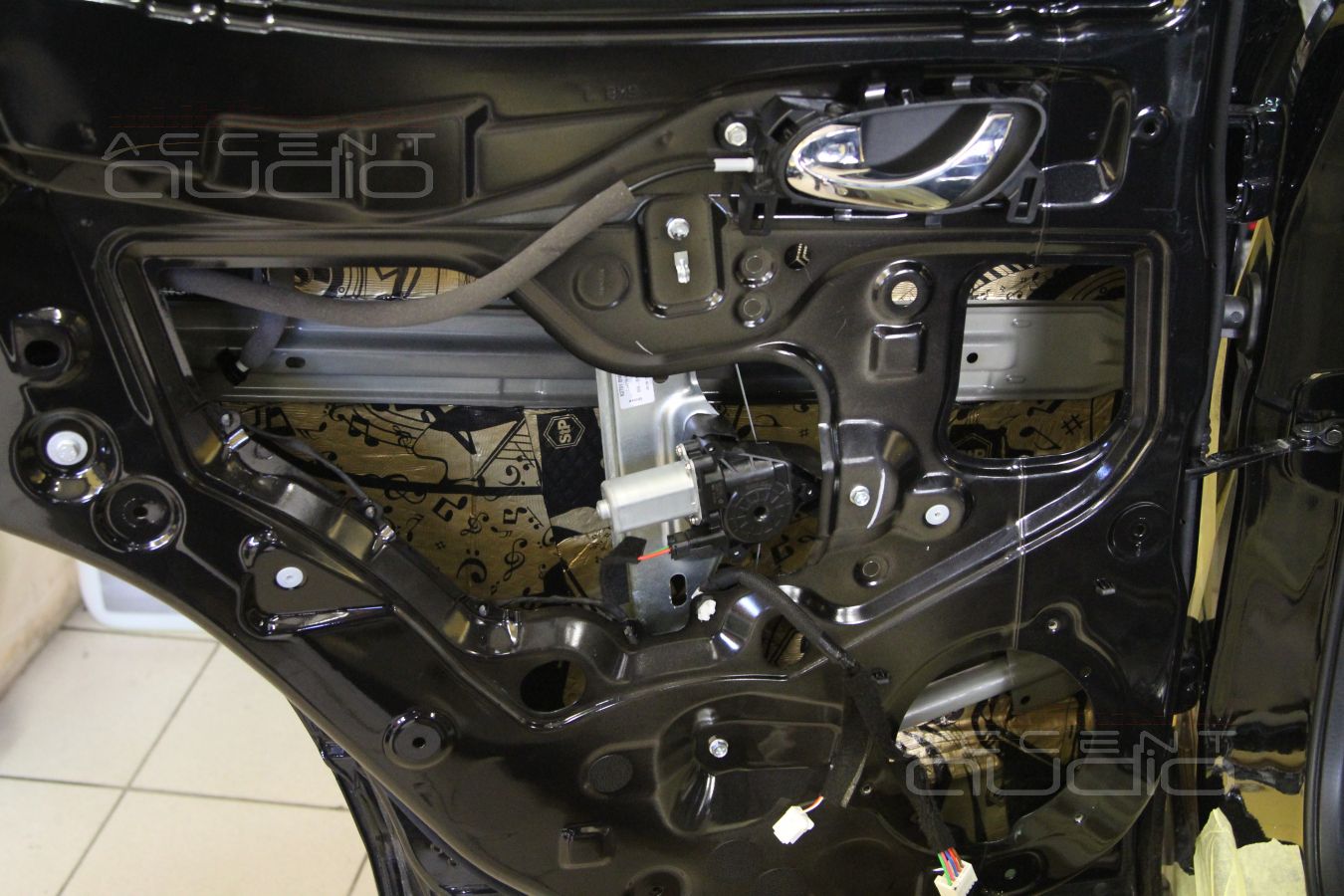 Тыловая акустика Focal Performance PS 165FX в Nissan Qashqai J11