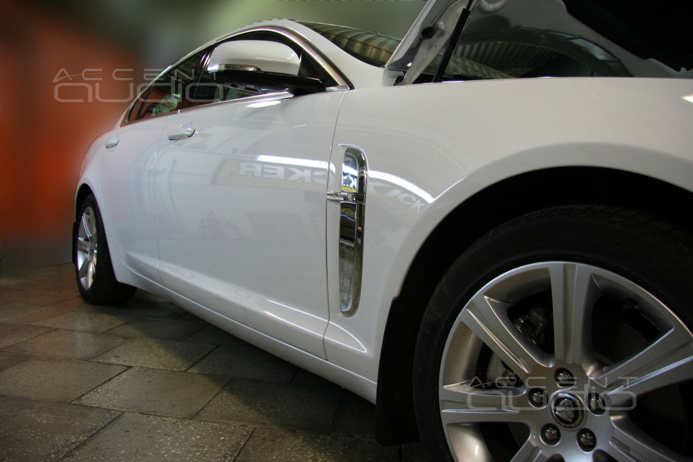 Внешний тюнинг Jaguar XF - жабры