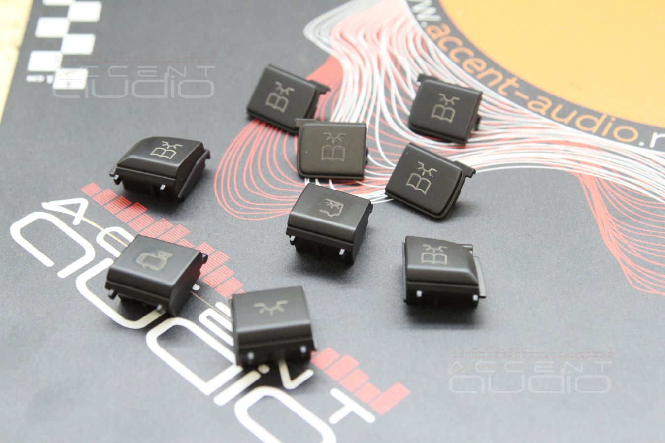 Перетяжка потолка в черную альканатру