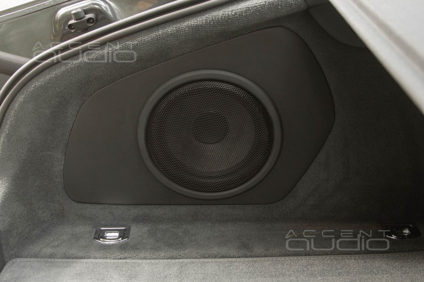 Стильный и уверенный – настоящий сабвуфер в Audi A7