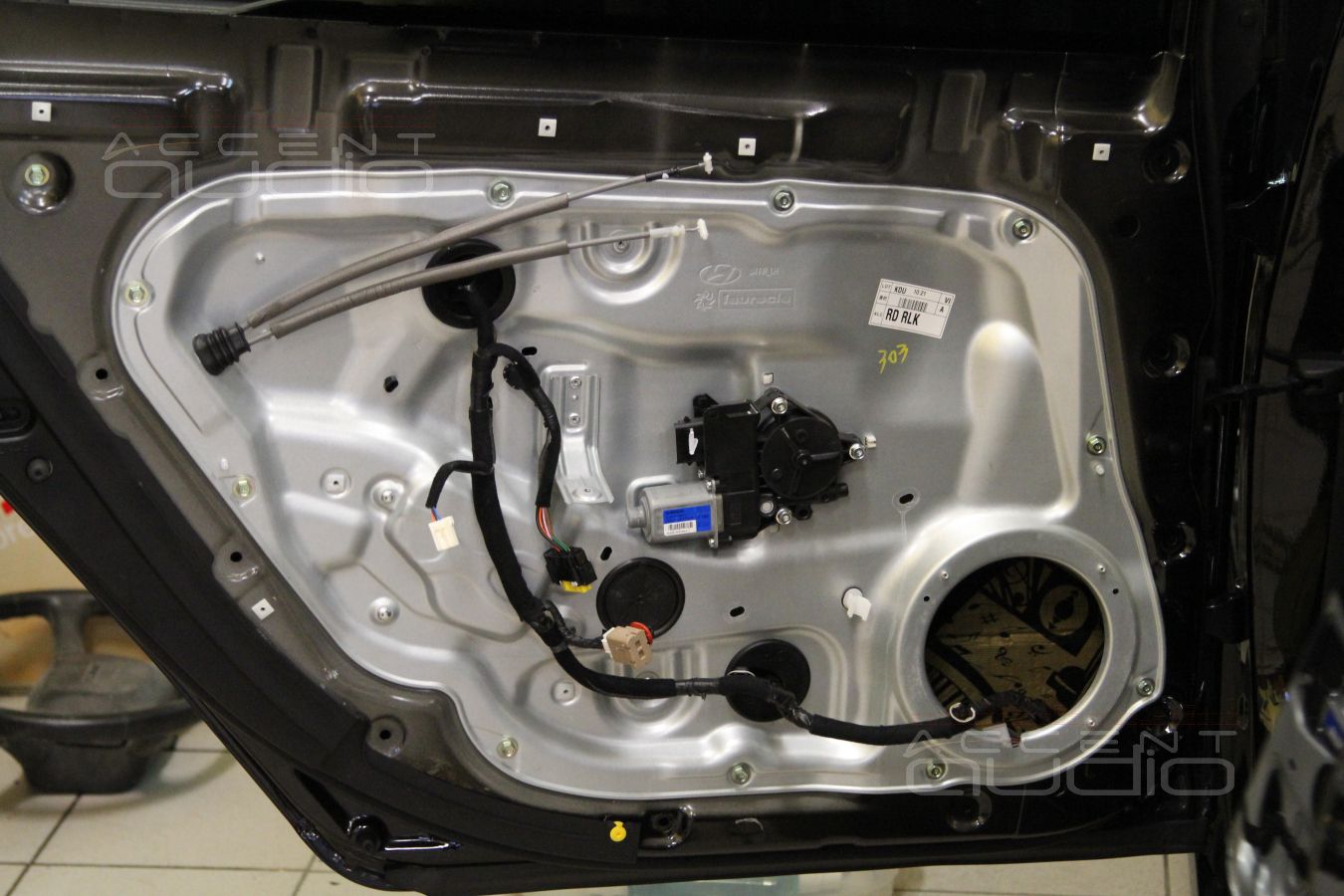 Аудиоподготовка дверей и установка Morel Elate Titanium MW6