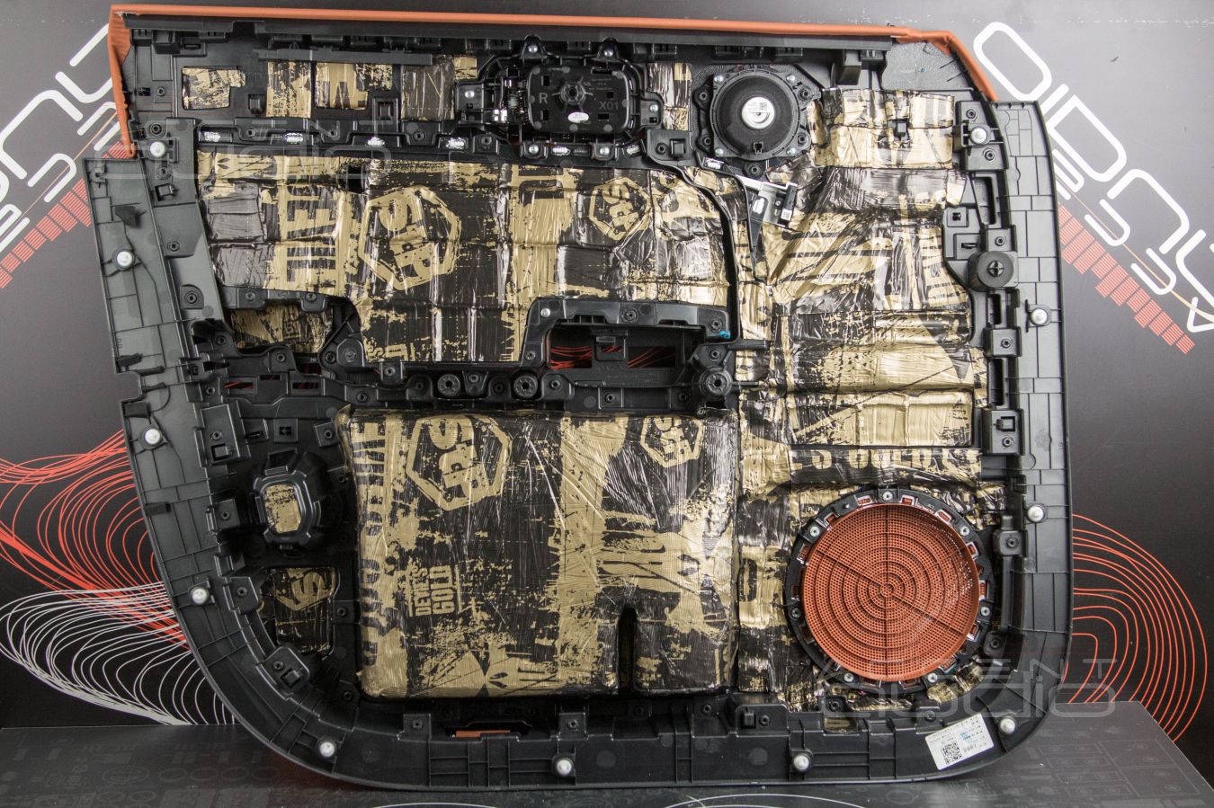 Новые 200 мм мидбасы Helix в Lixiang Li7 и полная аудиоподготовка дверей