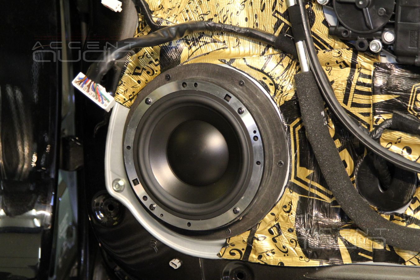 Morel Elate Titanium MW6