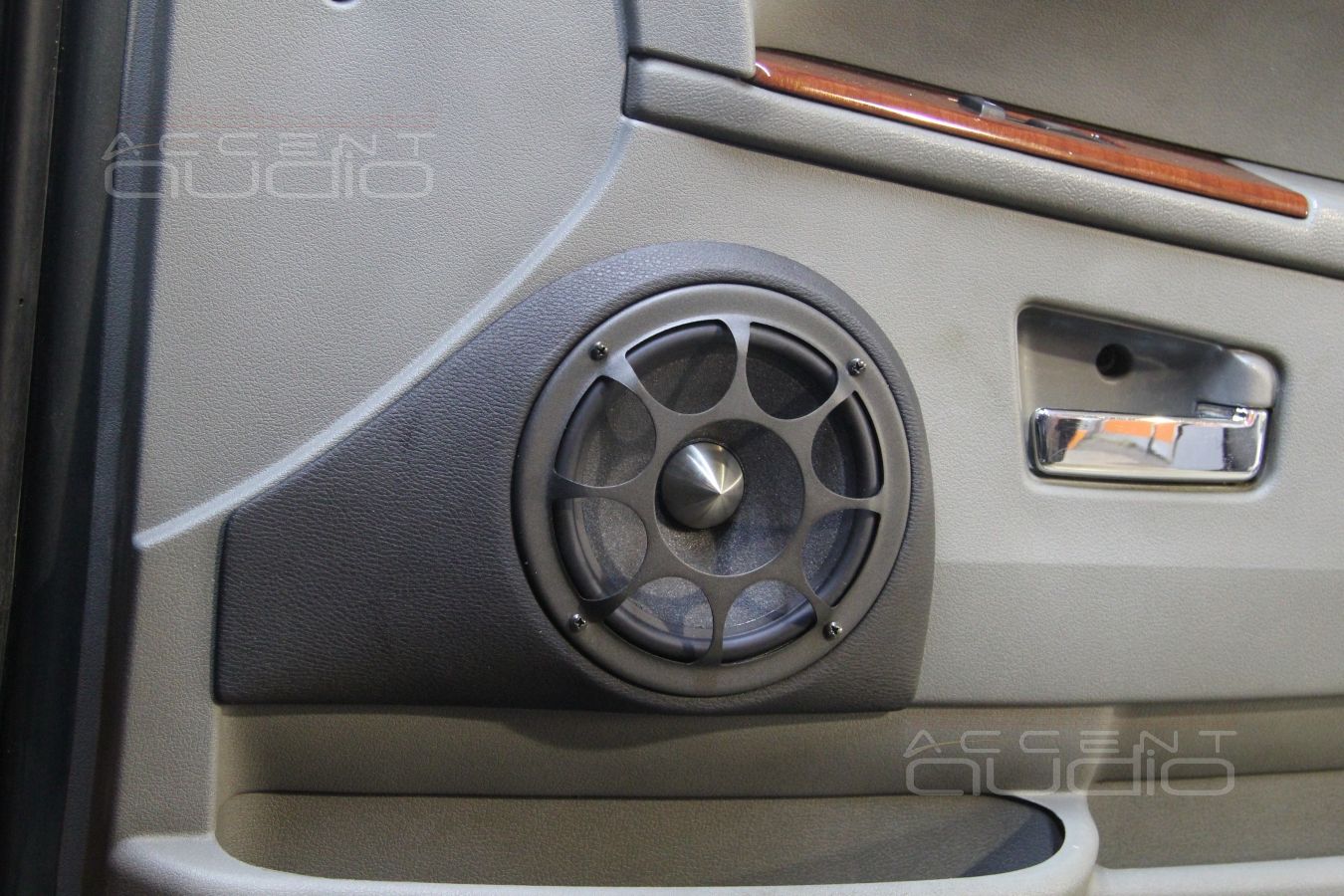 Грубый Hi-End для Jeep Grand Cherokee 2008