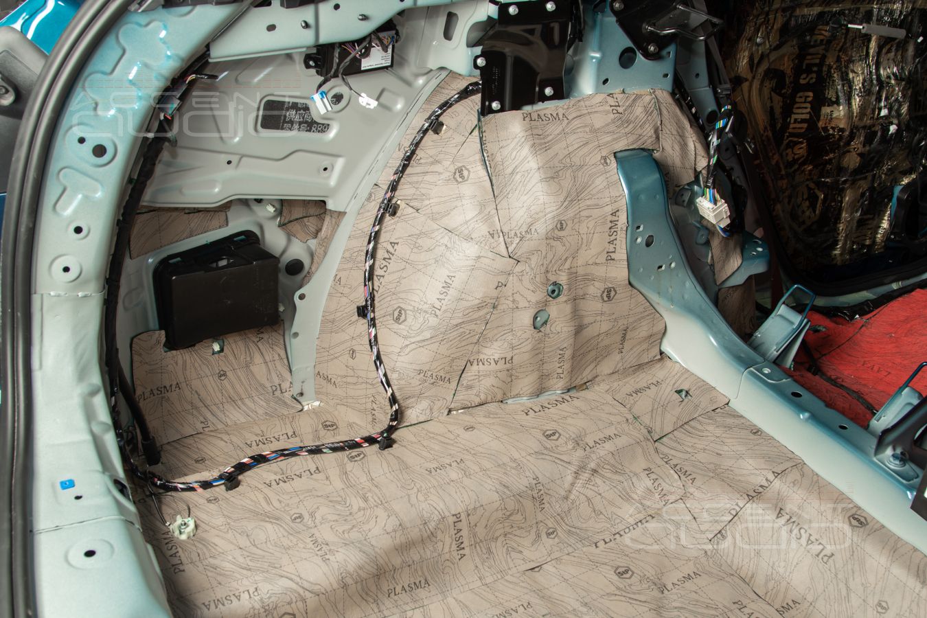 Шумоизоляция Geely Monjaro: материал второго слоя - выбираем лучшее !