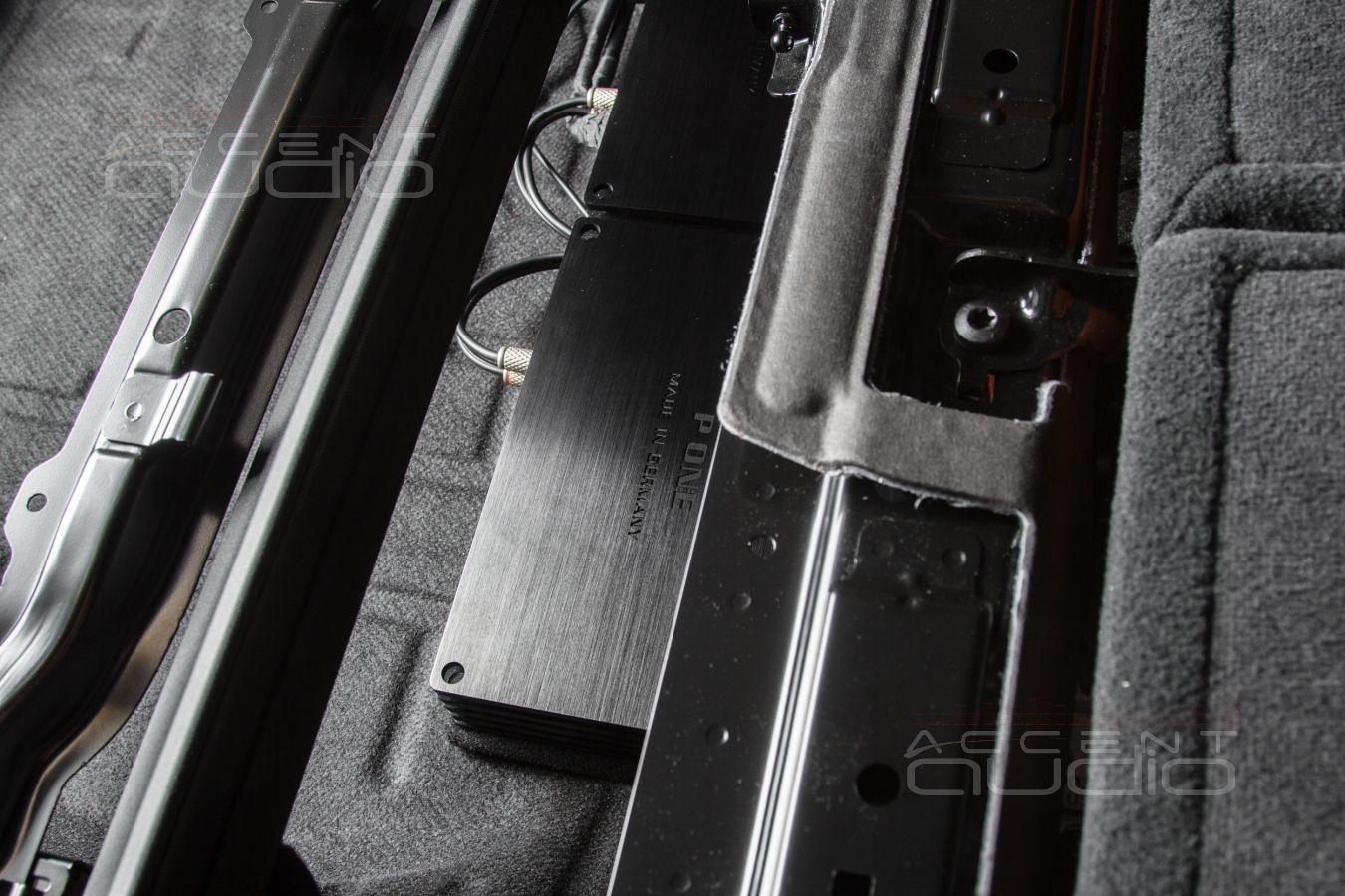 Немецкие усилители Helix PSix и Helix Pone в BMW X5