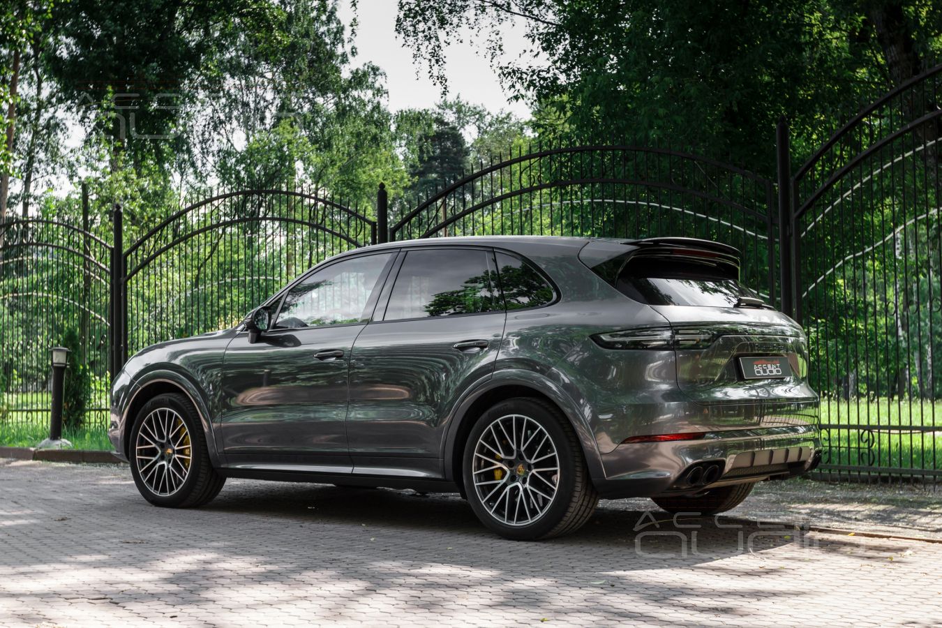 Звучание новой, премиальной аудиосистемы Audiotec-Fischer в Porsche Cayenne