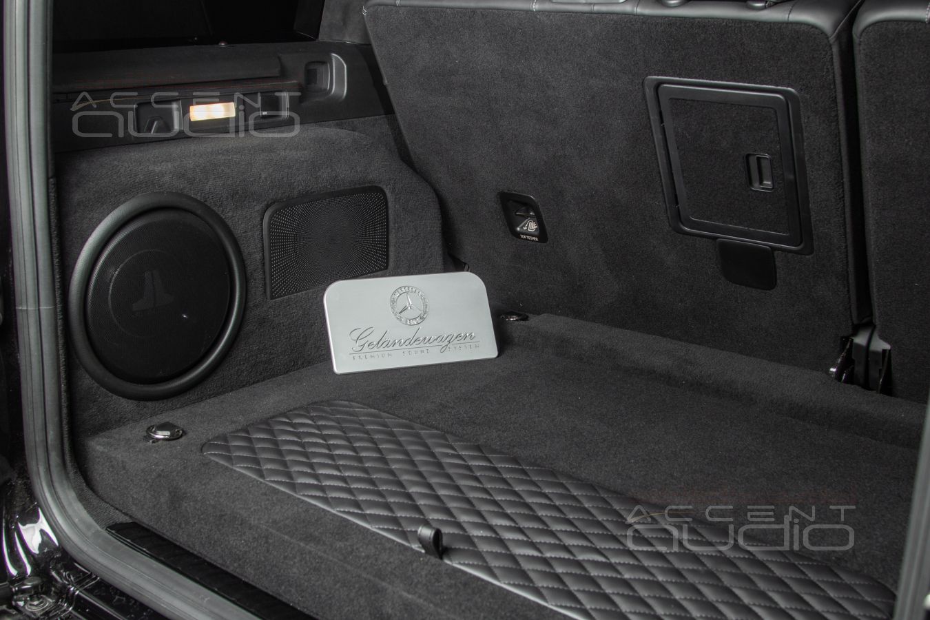 Интеграция усилителей Mosconi в Mercedes-Benz G скрыто и функционально