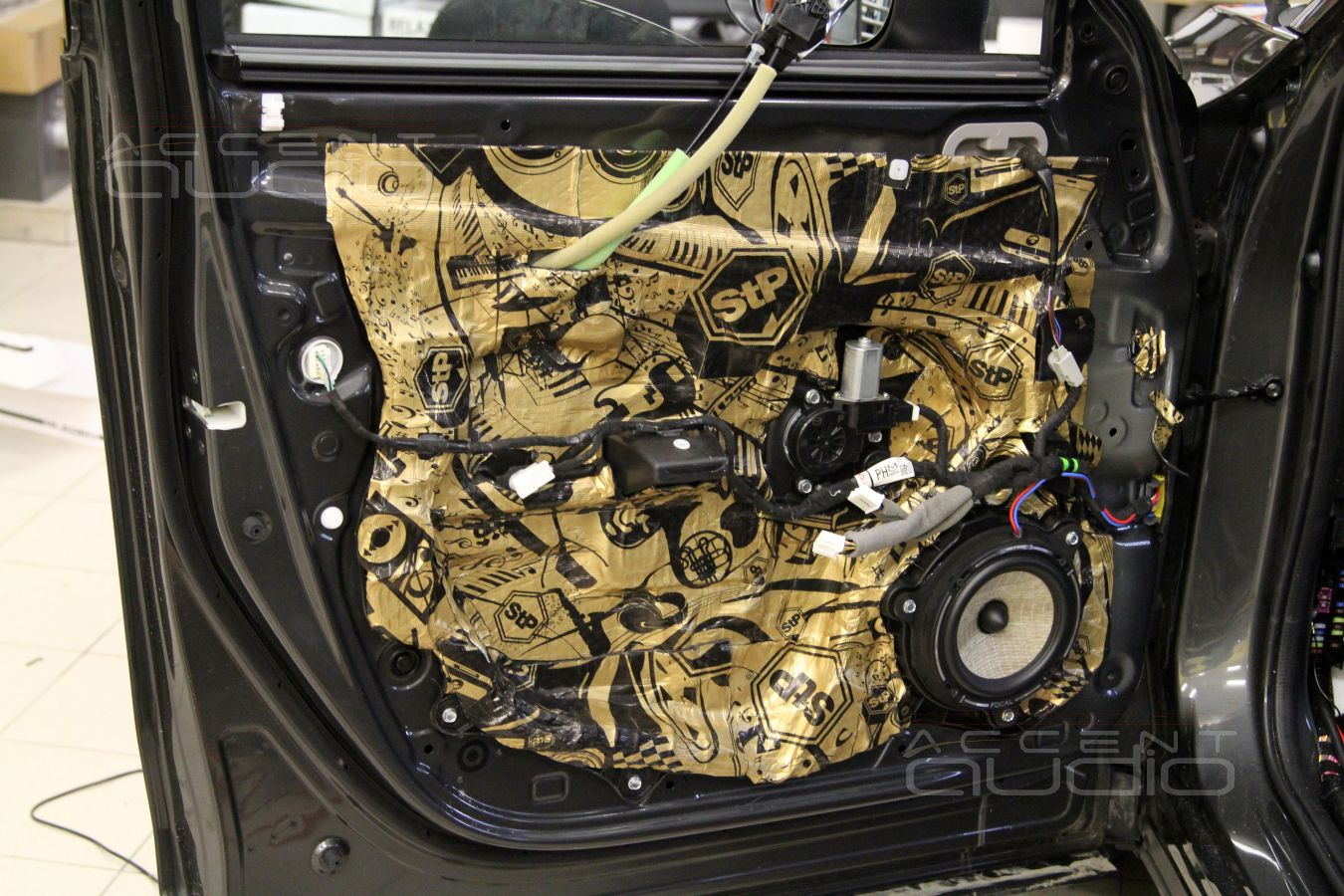 Мидбас в дверях CX5 и отличия FOCAL MW PS165F3 от FOCAL MW PS165FX