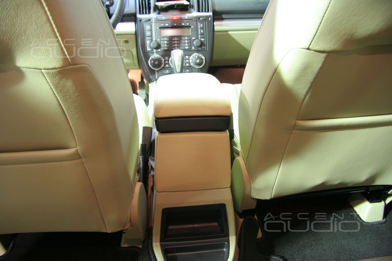 Изготовление и установка подлокотника на LandRover Freelander 2