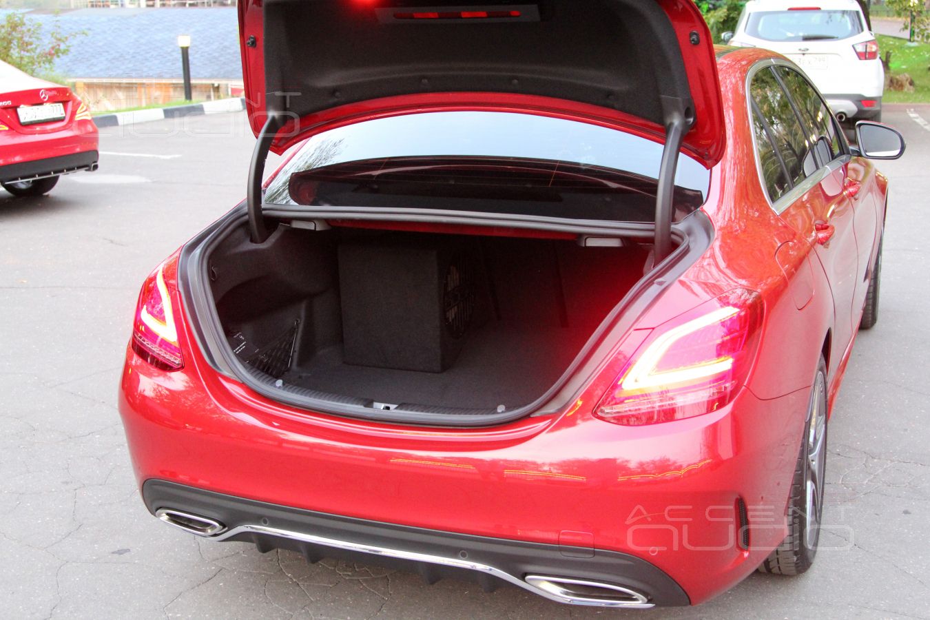 Съемный-стационарный, встроенный-отдельностоящий корпус сабвуфера для Mercedes W205