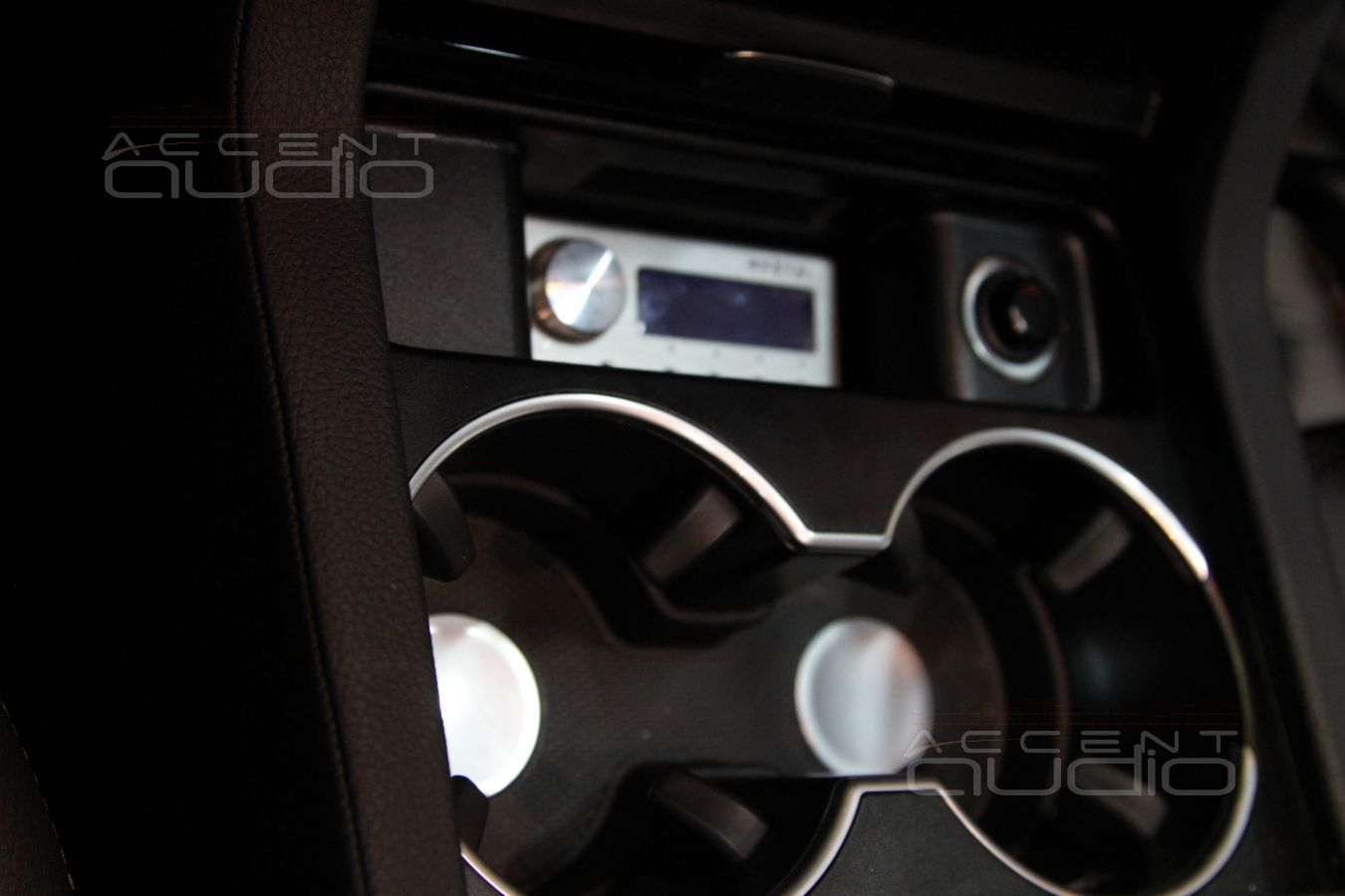 Управляющая панель Audison Bit Ten D в Mercedes-Benz GL