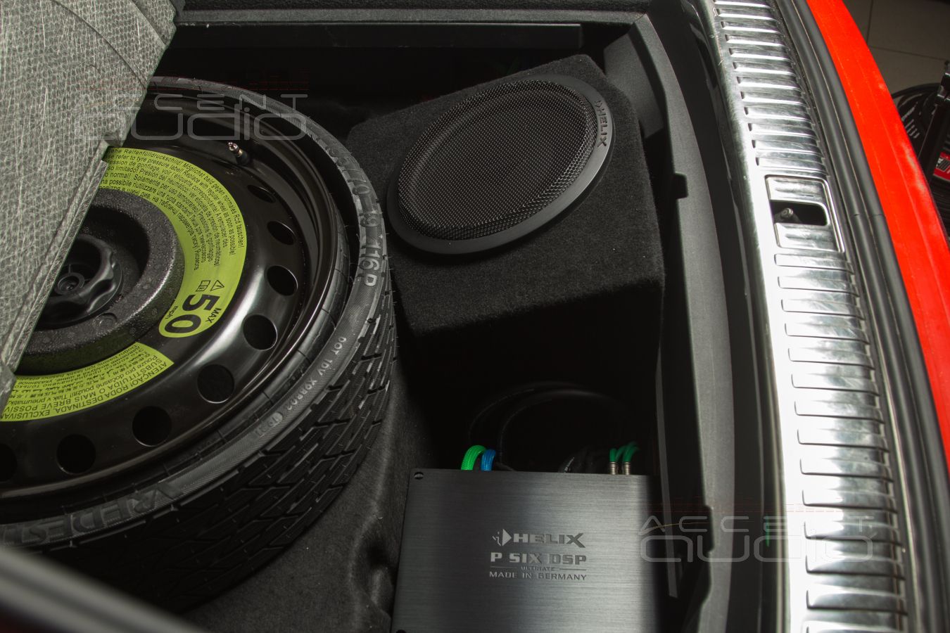 Усилители и сабвуфер – всё в одном подполье: интеграция компонентов в Audi E-Tron