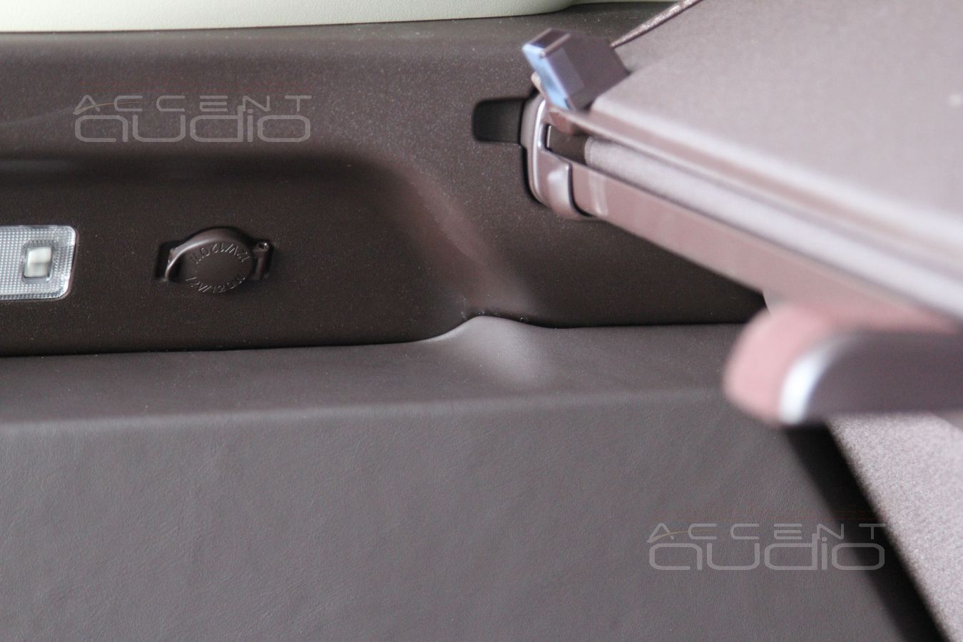 Сабвуфер-стелс