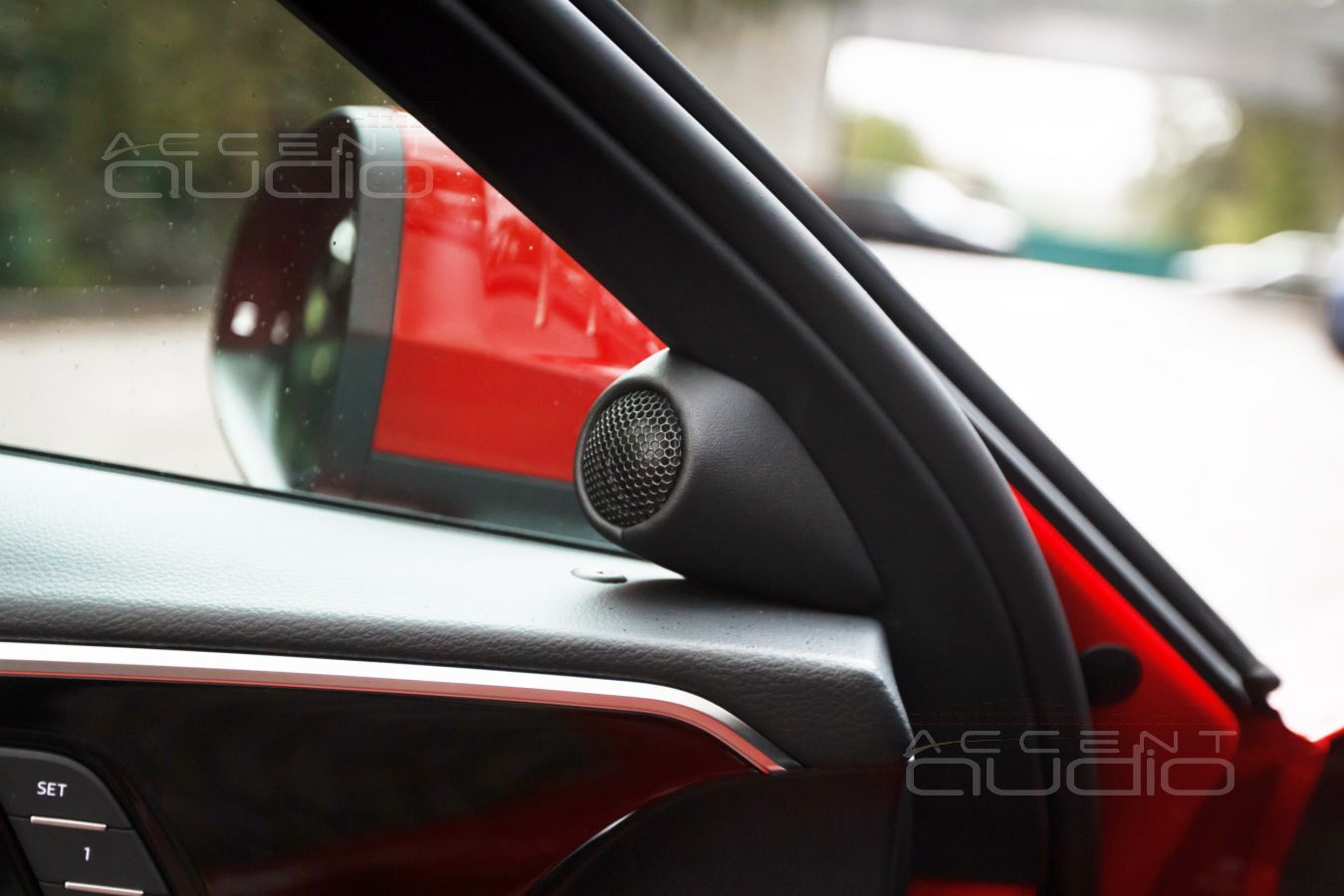 Дизайнерское решение: правильная установка мини-твитеров SOaudio SO19V в A4 Avant 2021