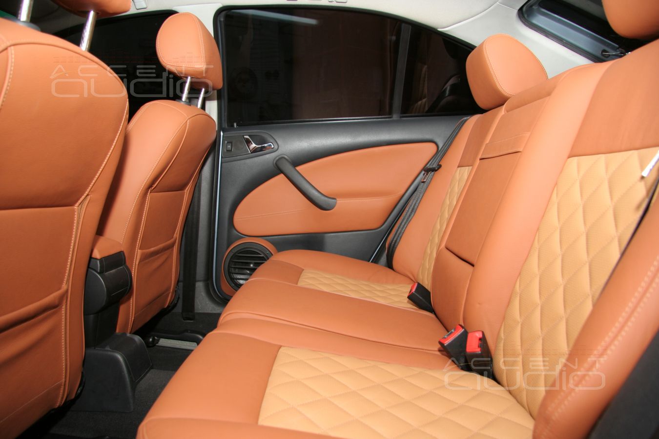 Пошив салона: добавим шкоде тепла