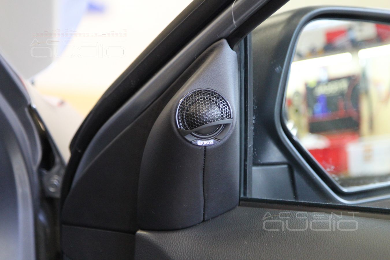 Установка акустики Audison AVK6 & Audison AVX6.5