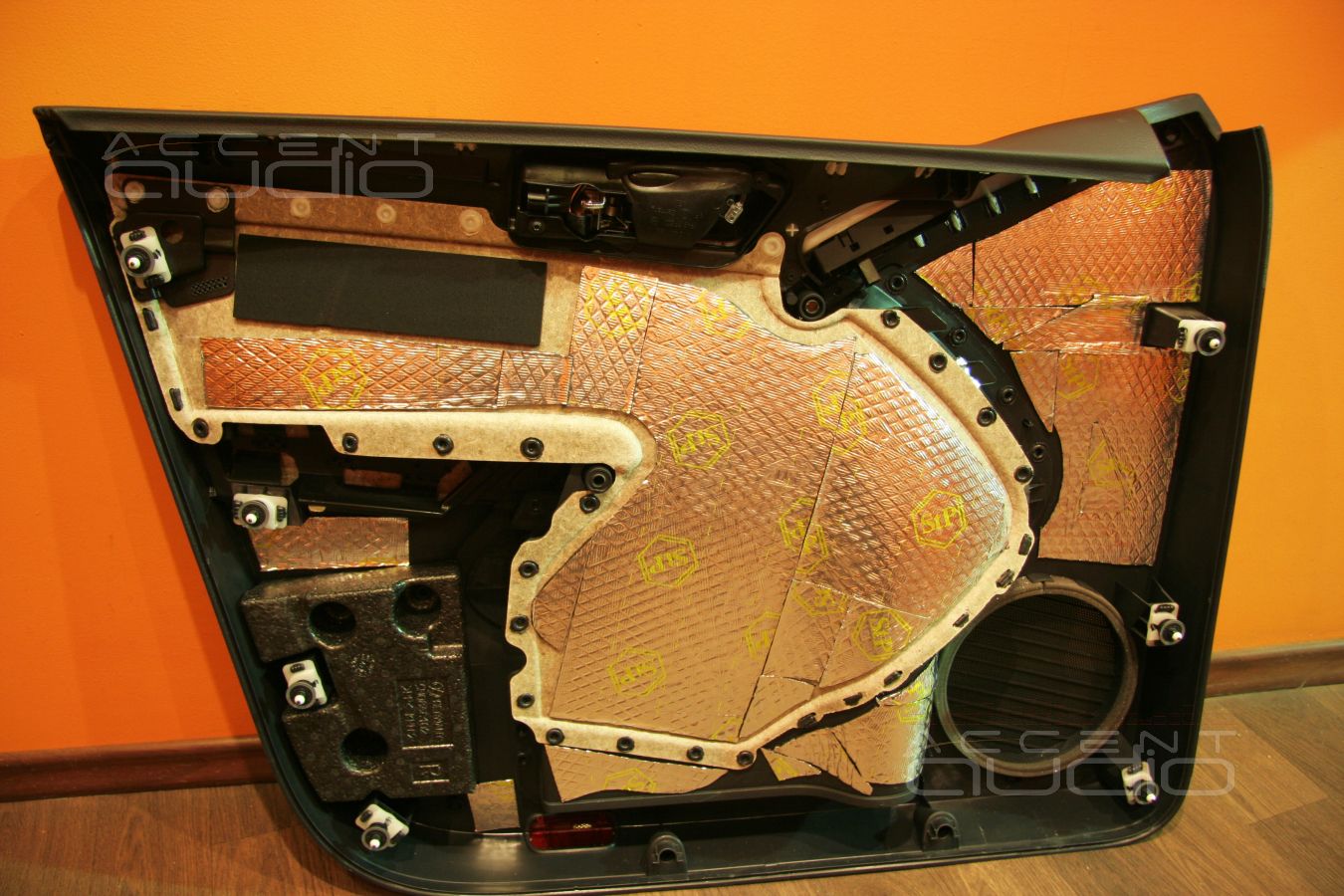 Шумоизоляция и аудиоподготовка передних дверей