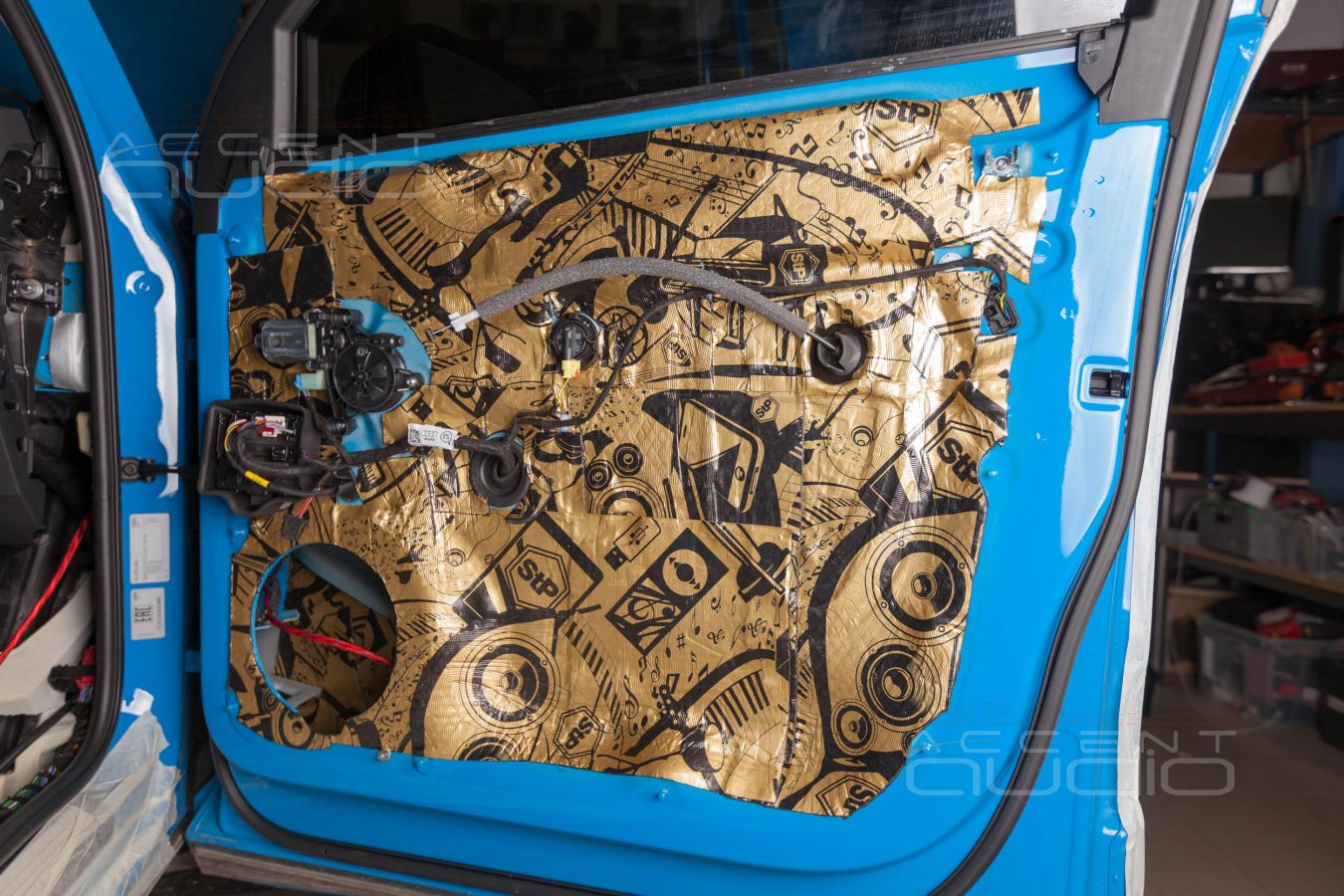 Шумоизоляция Audi Q3: если вы любите свой автомобиль