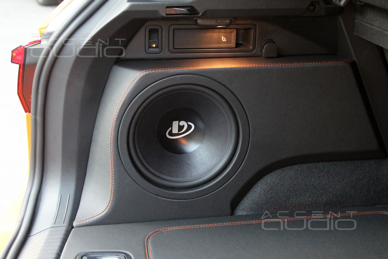 Фирменный сабвуфер с новой, оранжевой отстрочкой под Оранжевое настроение