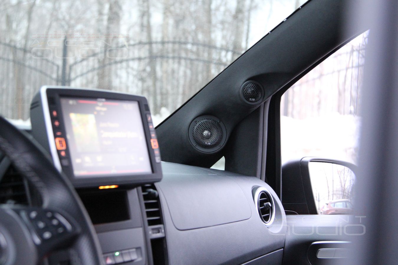 Перетяжка потолка в черную альканатру