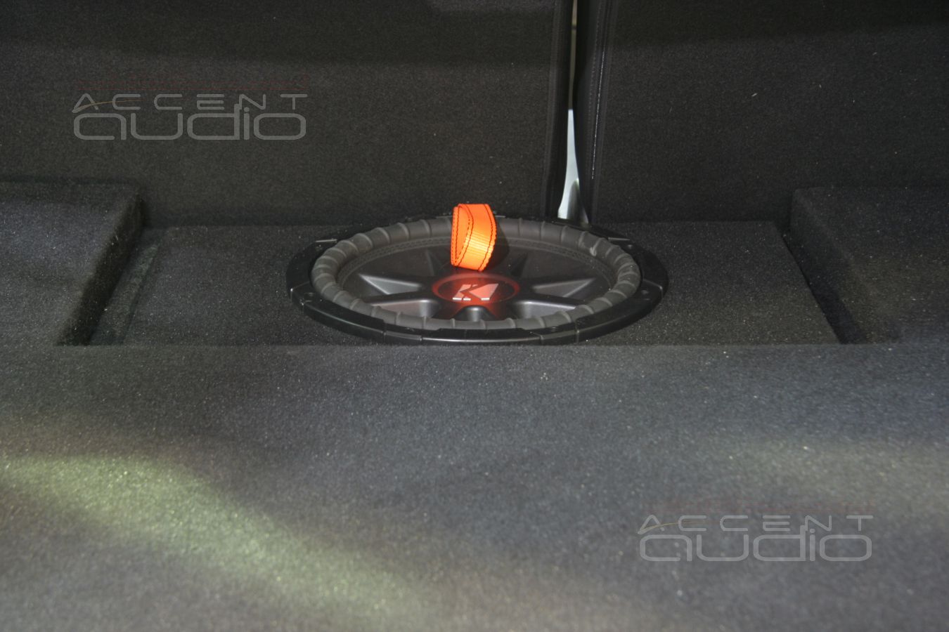 Сабвуфер-трансформер для SsangYong Rexton