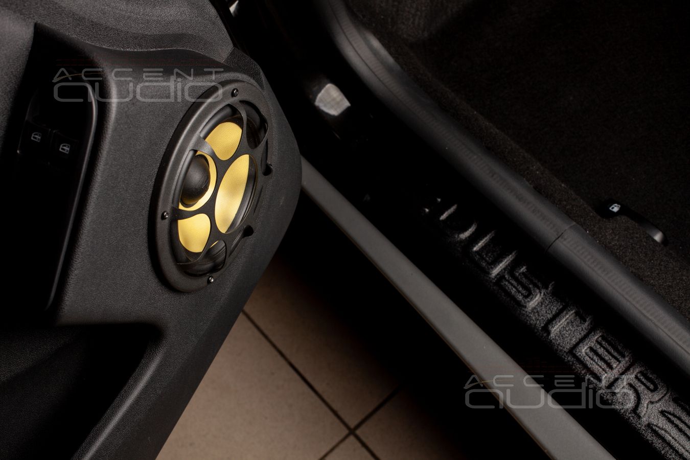 Аудиоподготовка дверей и установка акустики Focal MW ES165K (HPVE1078) в Renault Duster