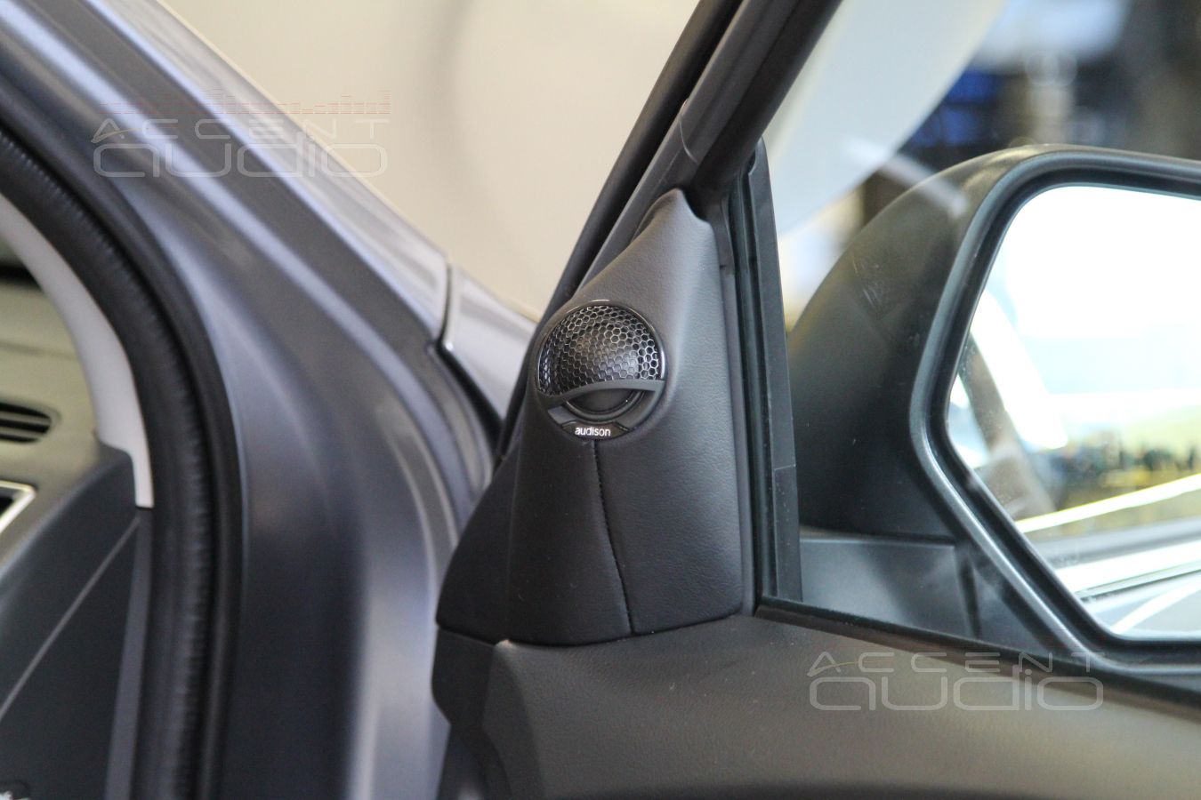 Установка акустики Audison AVK6 & Audison AVX6.5