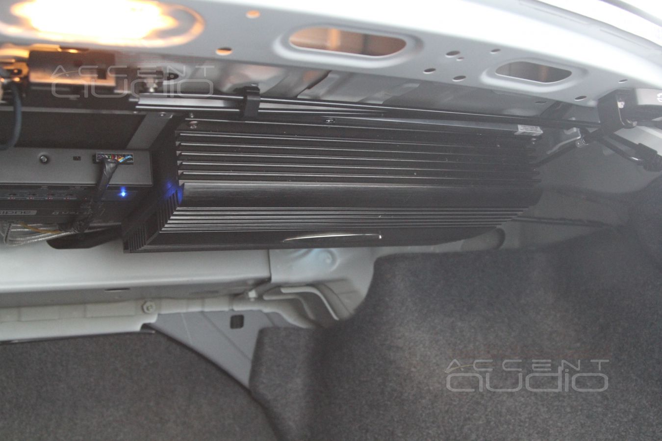 Honda Accord 9: Hi-Fi аудиосистема на базе штатной магнитолы