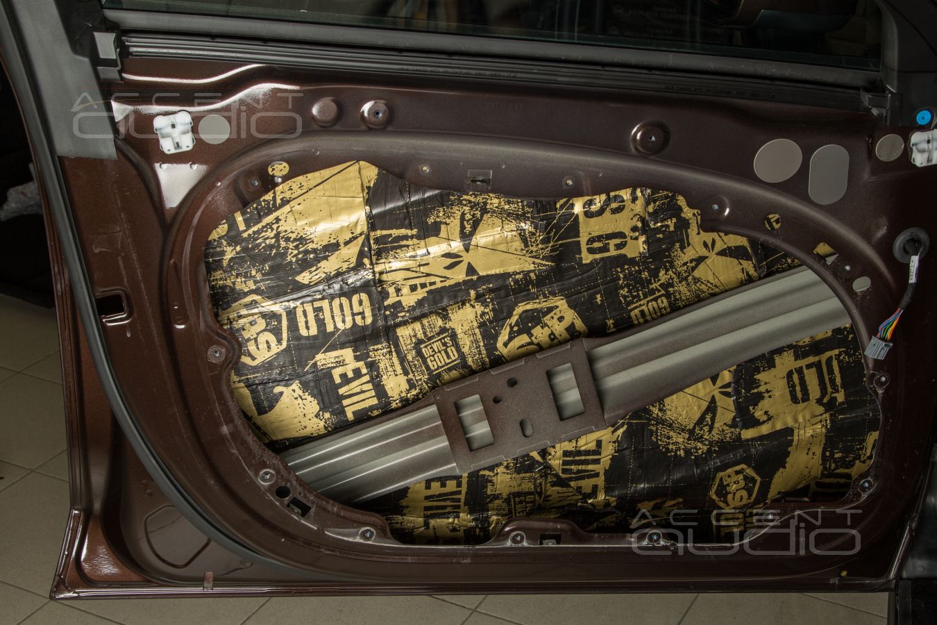 Аудиоподготовка дверей и штатный монтаж новых мидбасовых динамиков SOAudio 165\38