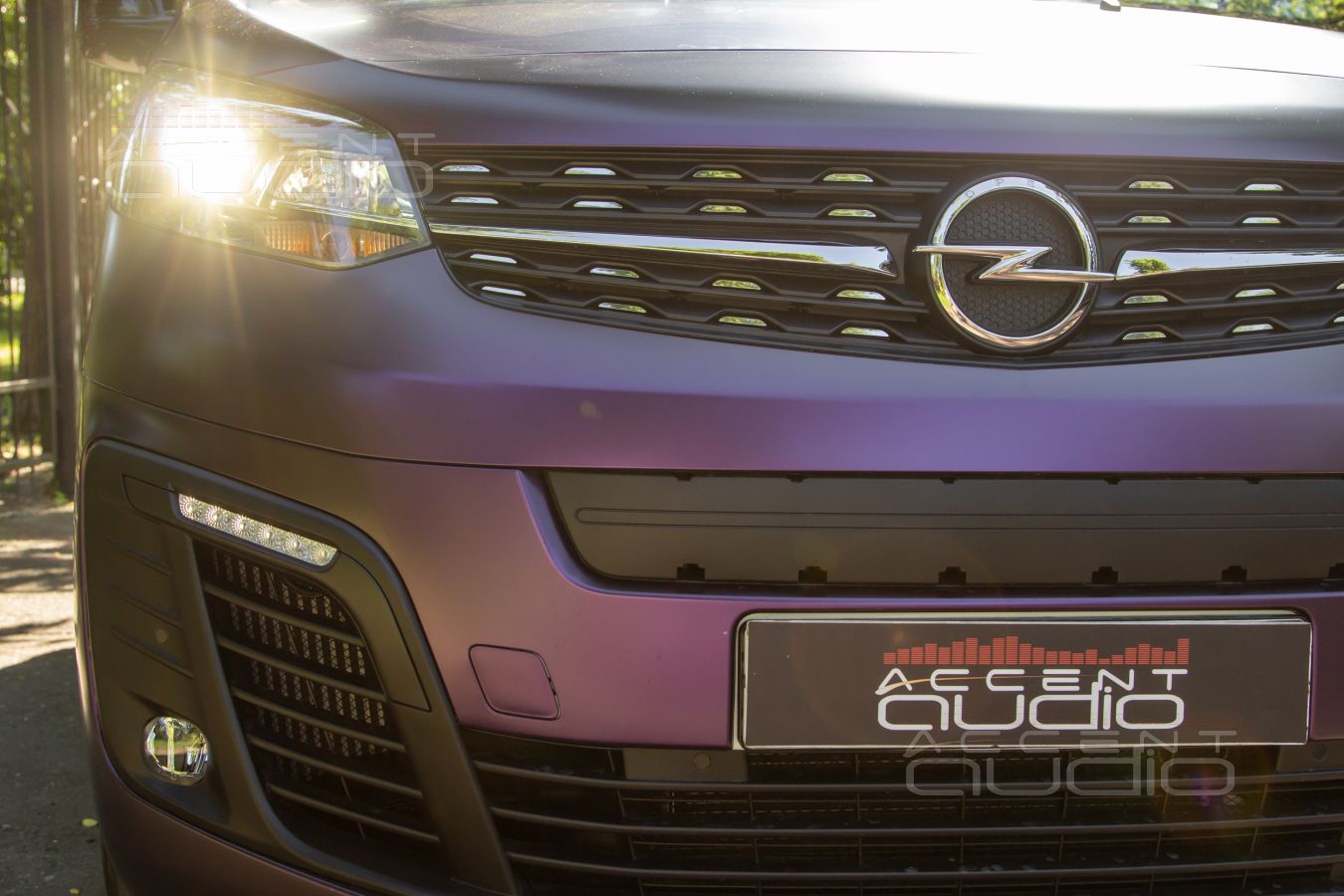 Великолепный звук, обновленный интерьер и комфорт нового Opel Zafira Life