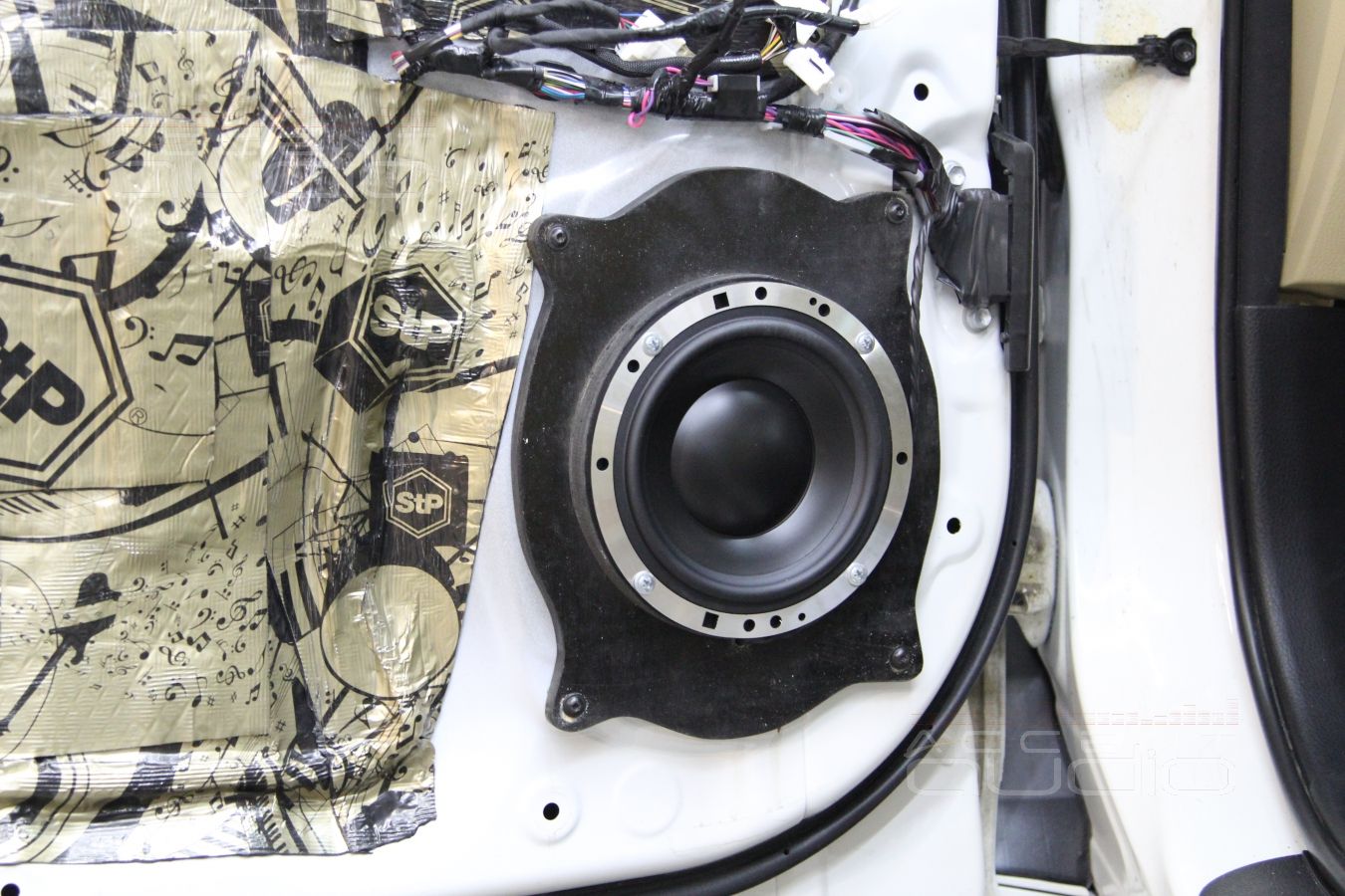 Акустика Morel Elate Titanium 603 в Toyota Highlander