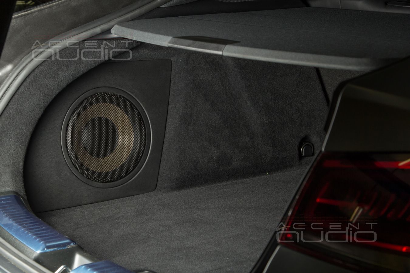 2023 Update: другой сабвуфер, но в том же стиле для Mercedes GLE Coupe