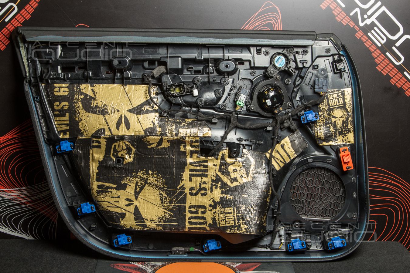 Аудиоподготовка дверей и штатный монтаж новых мидбасовых динамиков SOAudio 165\38