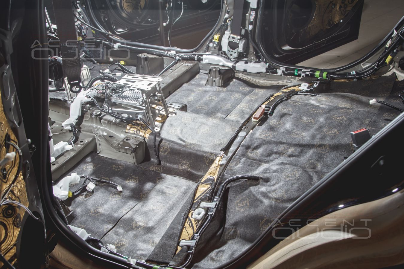 Полная шумоизоляция салона Toyota RAV4