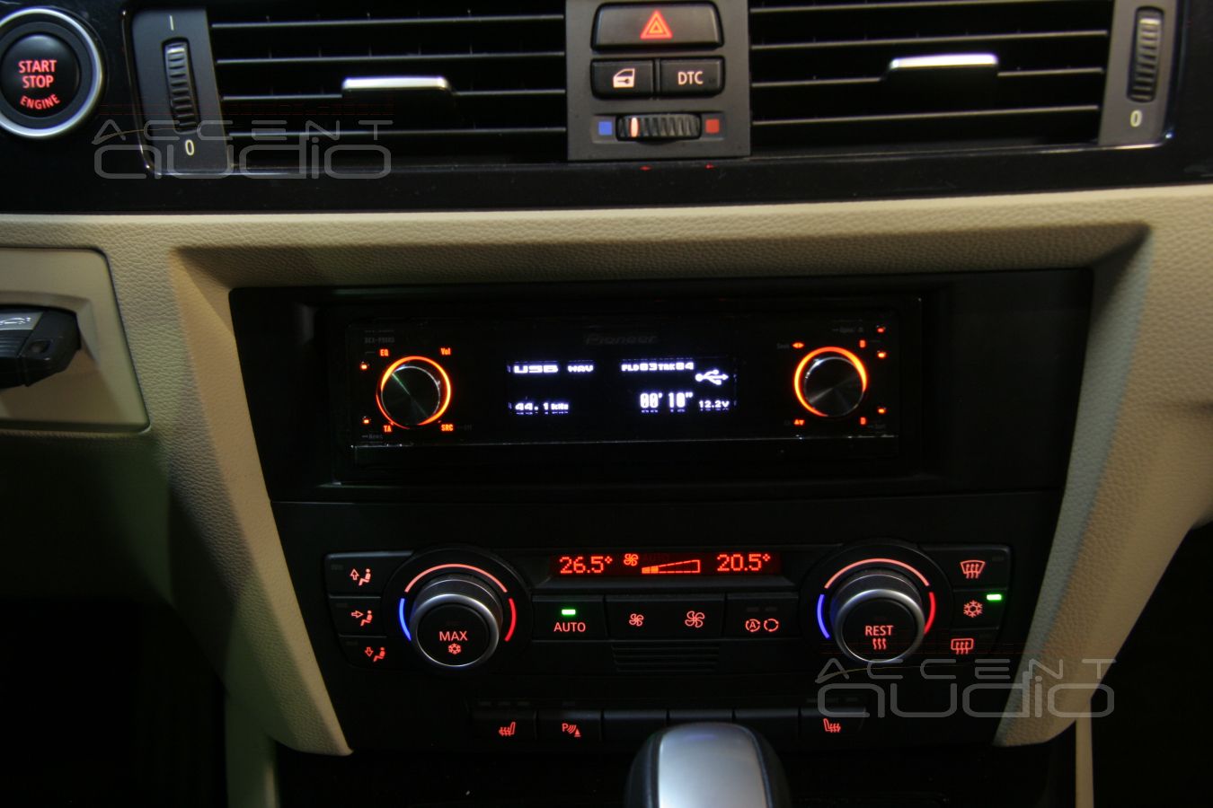 Pioneer DEX-P99RS в BMW 330i E90