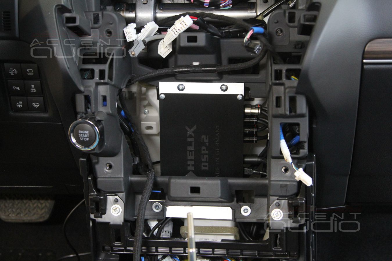 Установка аудиопроцессора Helix DSP.2 в Toyota Prado 150